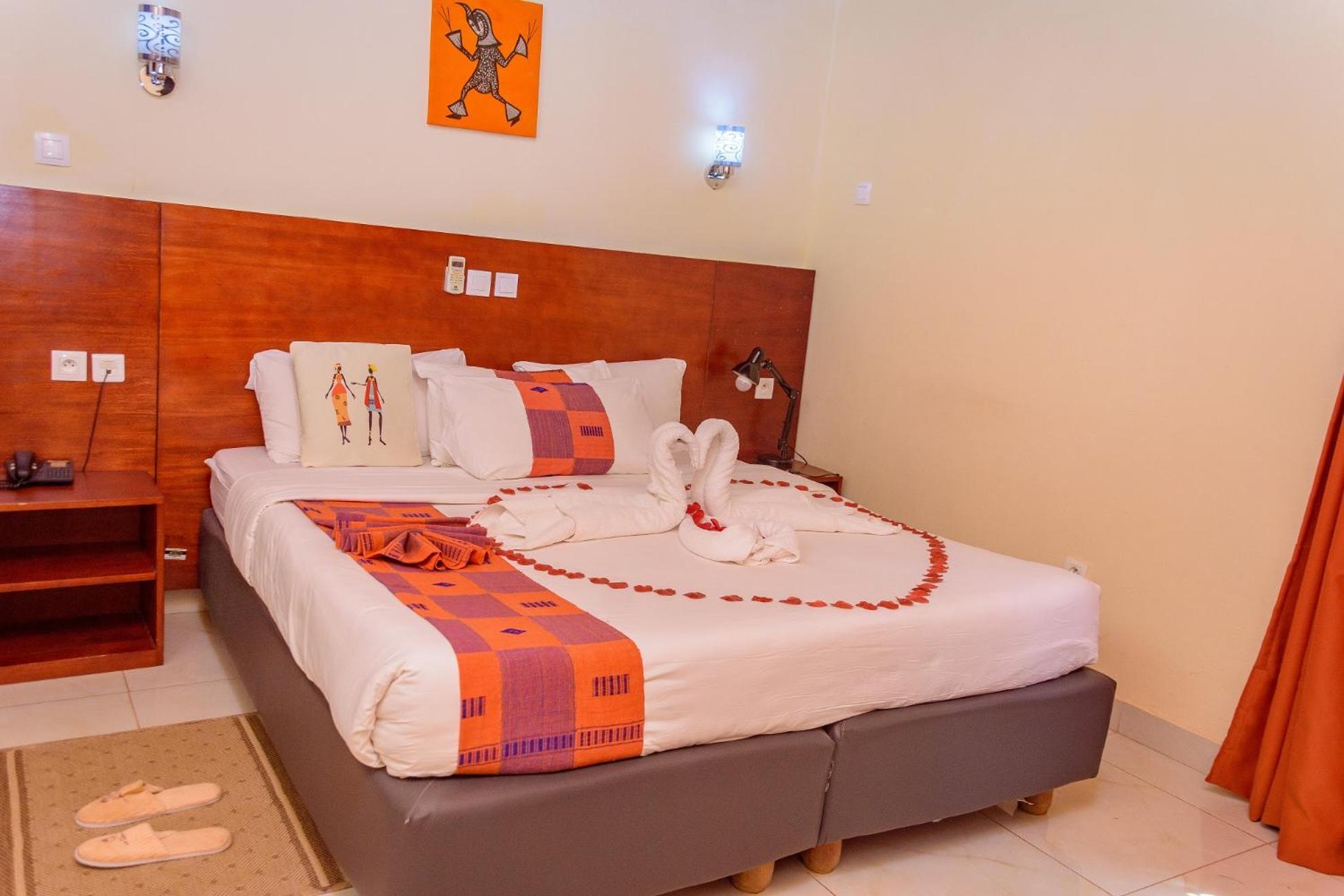 Hotel La Rose Blanche Korhogo Exteriér fotografie