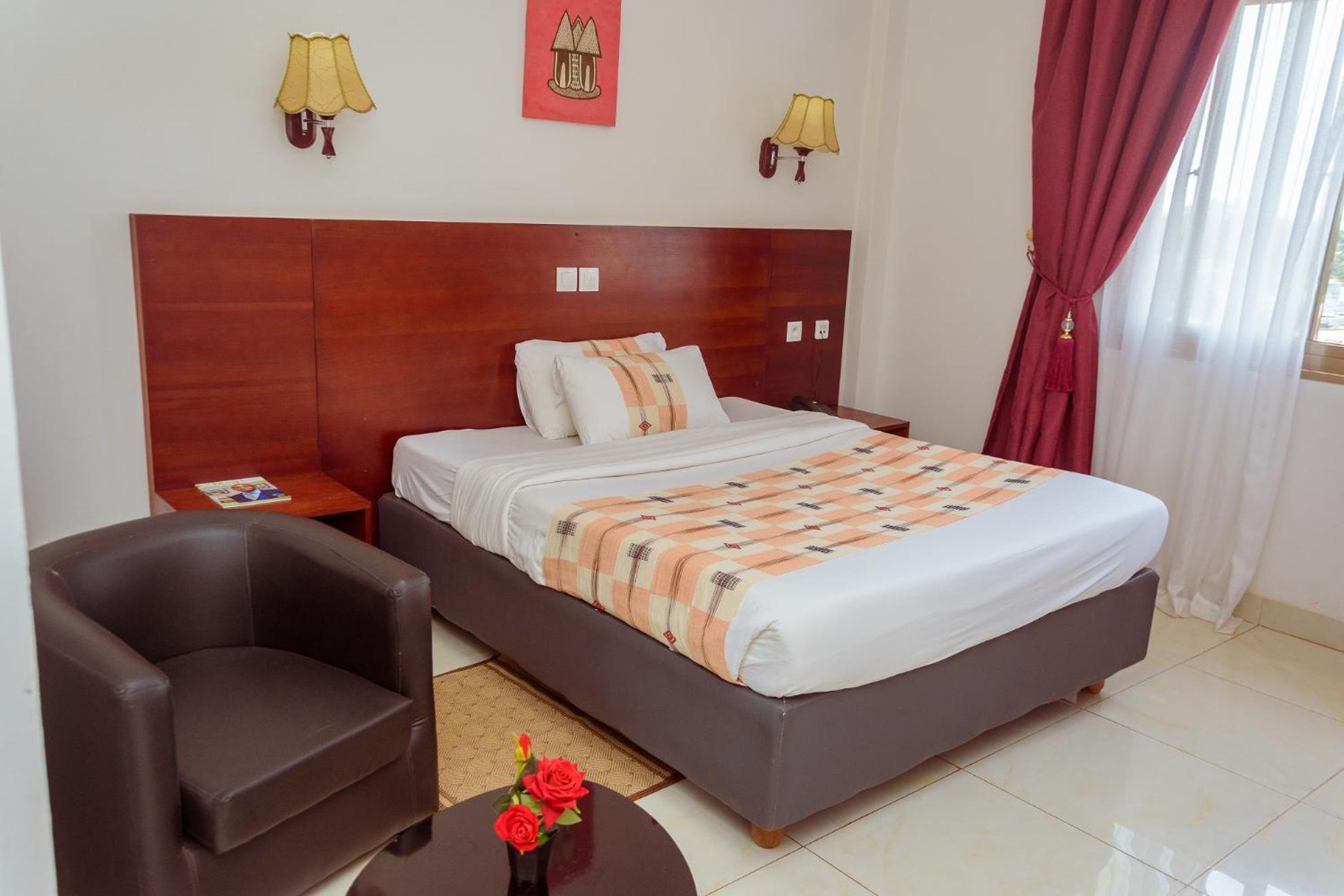 Hotel La Rose Blanche Korhogo Exteriér fotografie