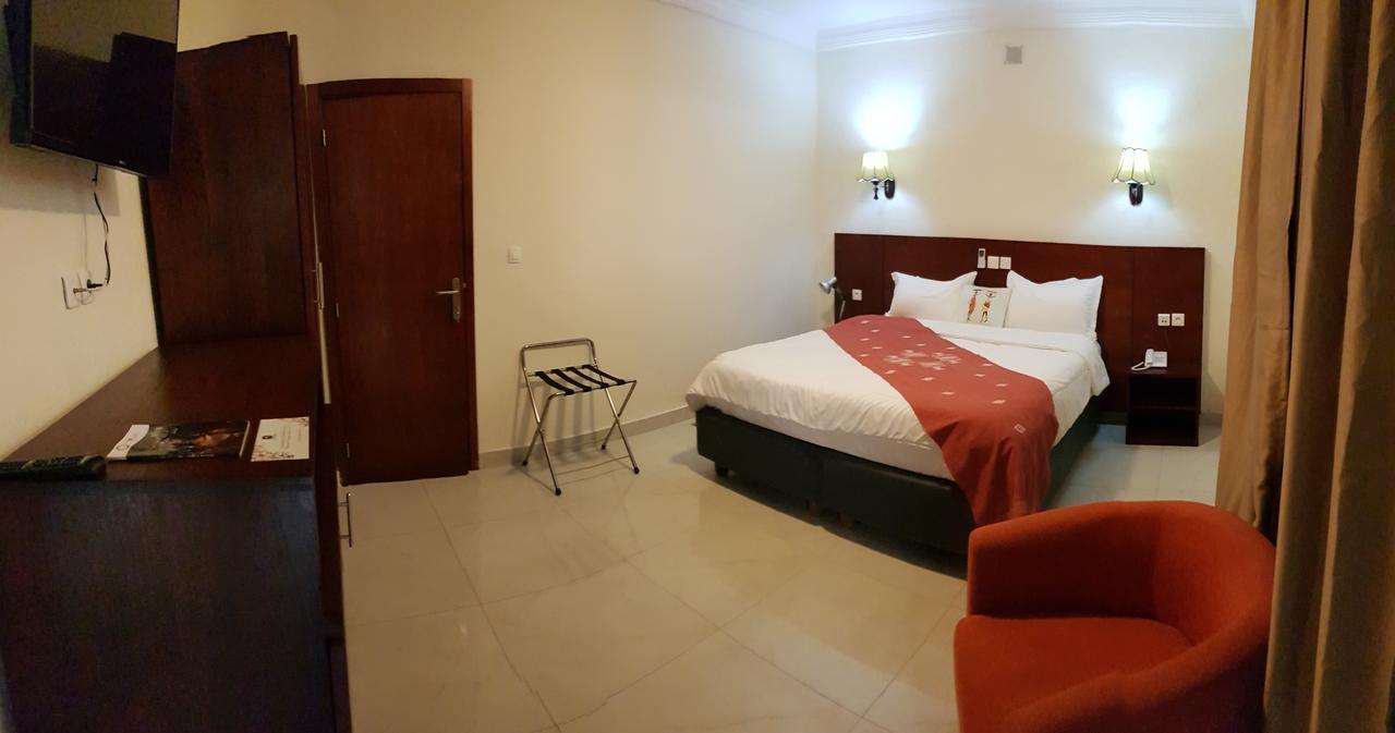 Hotel La Rose Blanche Korhogo Exteriér fotografie
