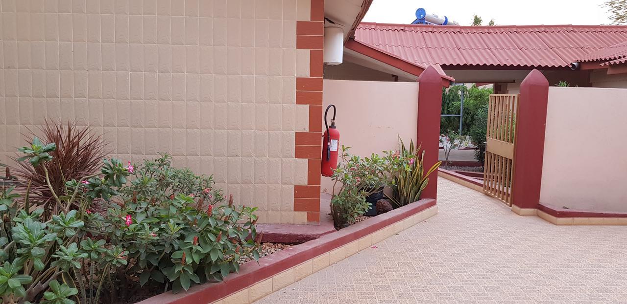 Hotel La Rose Blanche Korhogo Exteriér fotografie