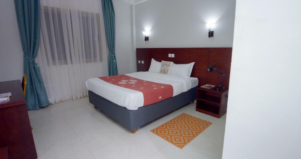 Hotel La Rose Blanche Korhogo Exteriér fotografie