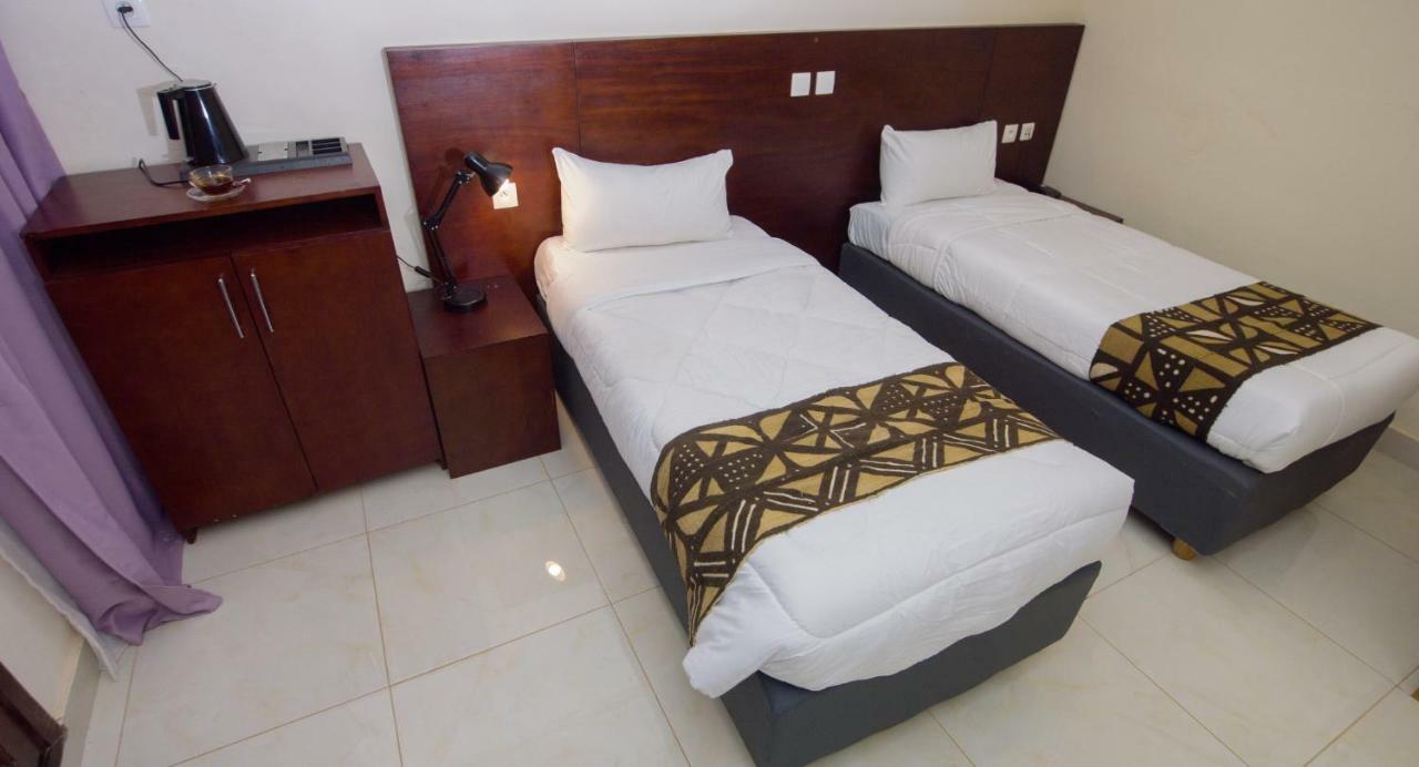 Hotel La Rose Blanche Korhogo Exteriér fotografie