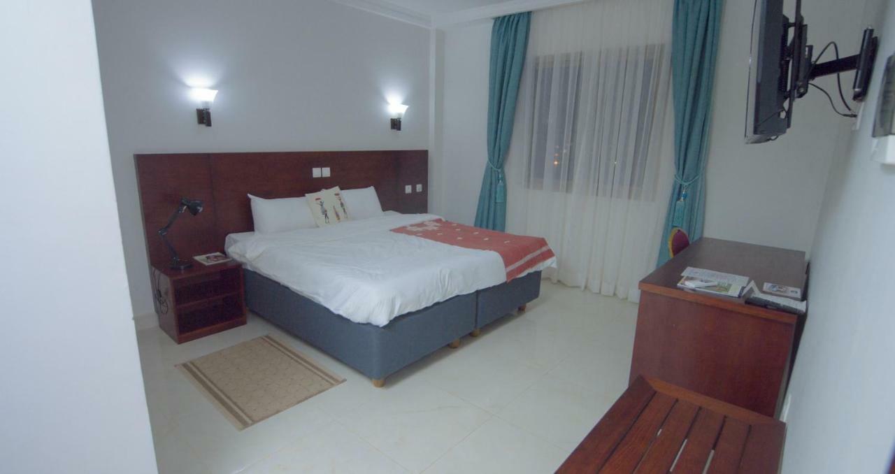 Hotel La Rose Blanche Korhogo Exteriér fotografie