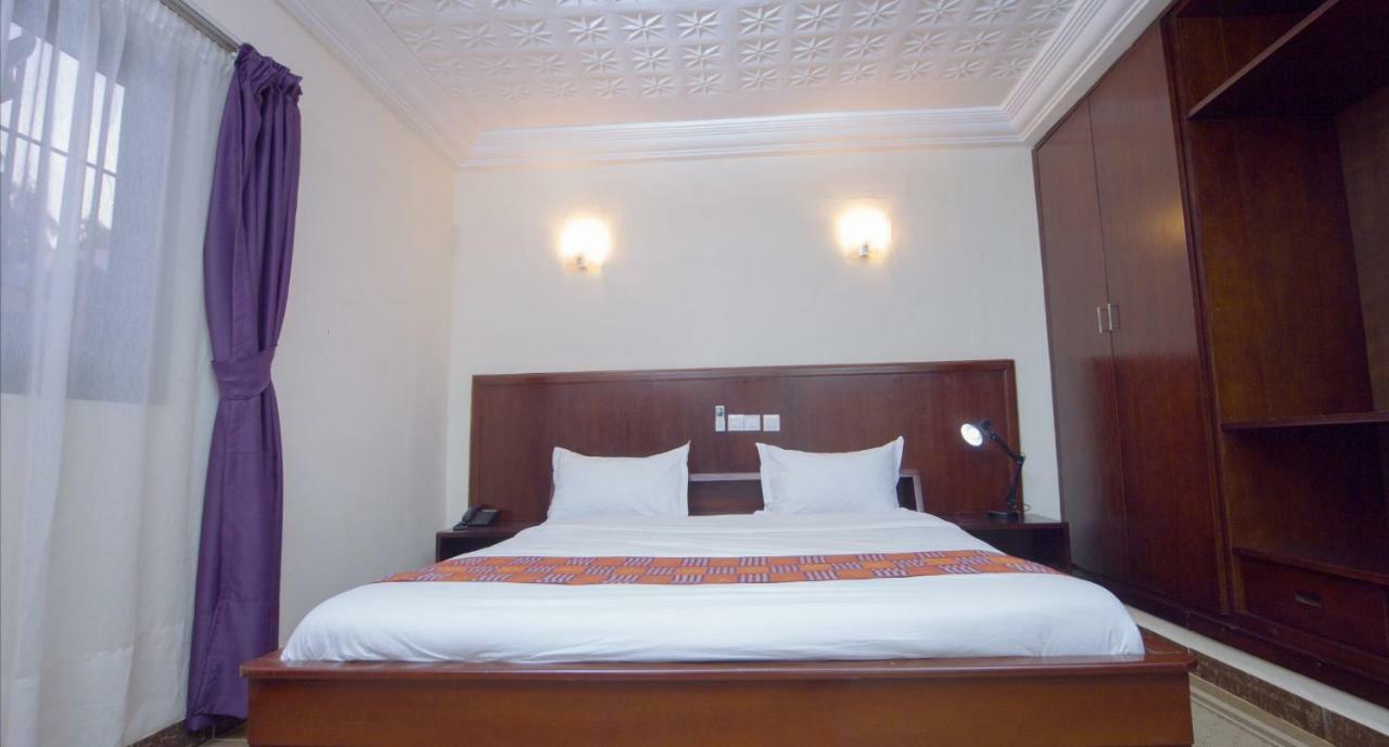 Hotel La Rose Blanche Korhogo Exteriér fotografie
